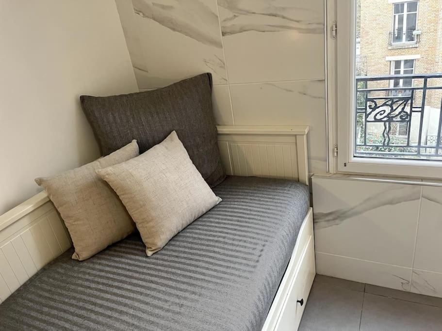 Charmant Studio Parisien Au Coeur Du 15E Arrondissement Exterior photo
